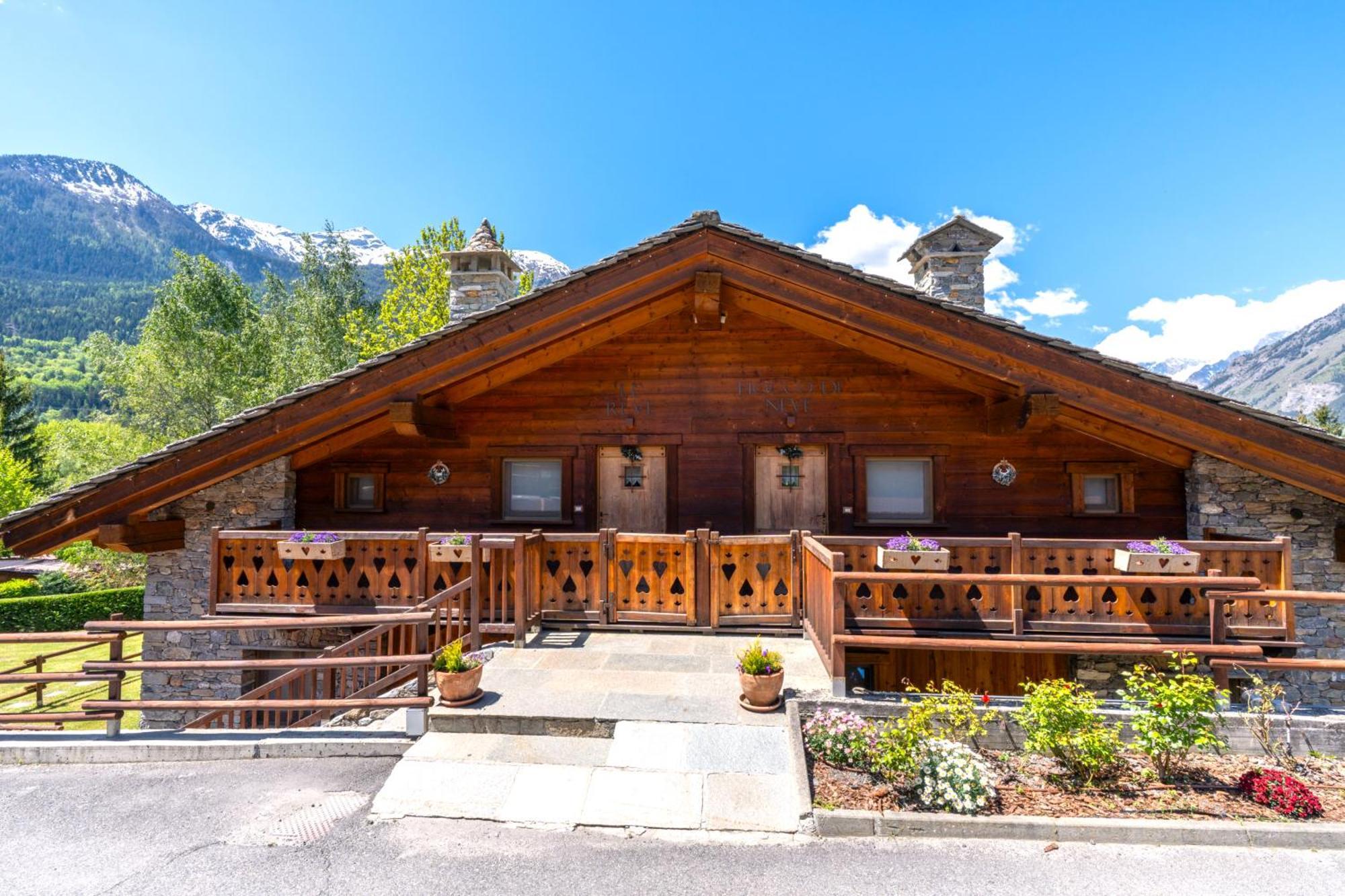 Bijoux Des Alpes - Mont Blanc Village Ла-Саль Экстерьер фото